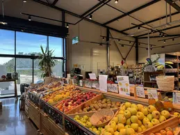 583-biocoop-rochefort-du-gard-la-begude-magasin-bio-fruit-saison-pomme-local.webp